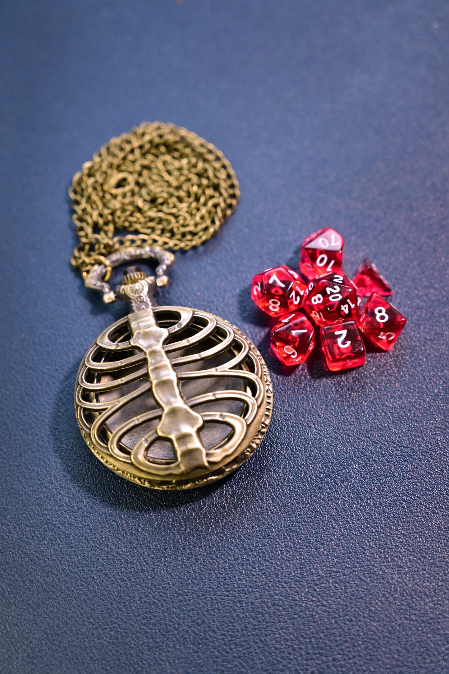 The Dice Chest + Mini Blood or Metal Dice Set